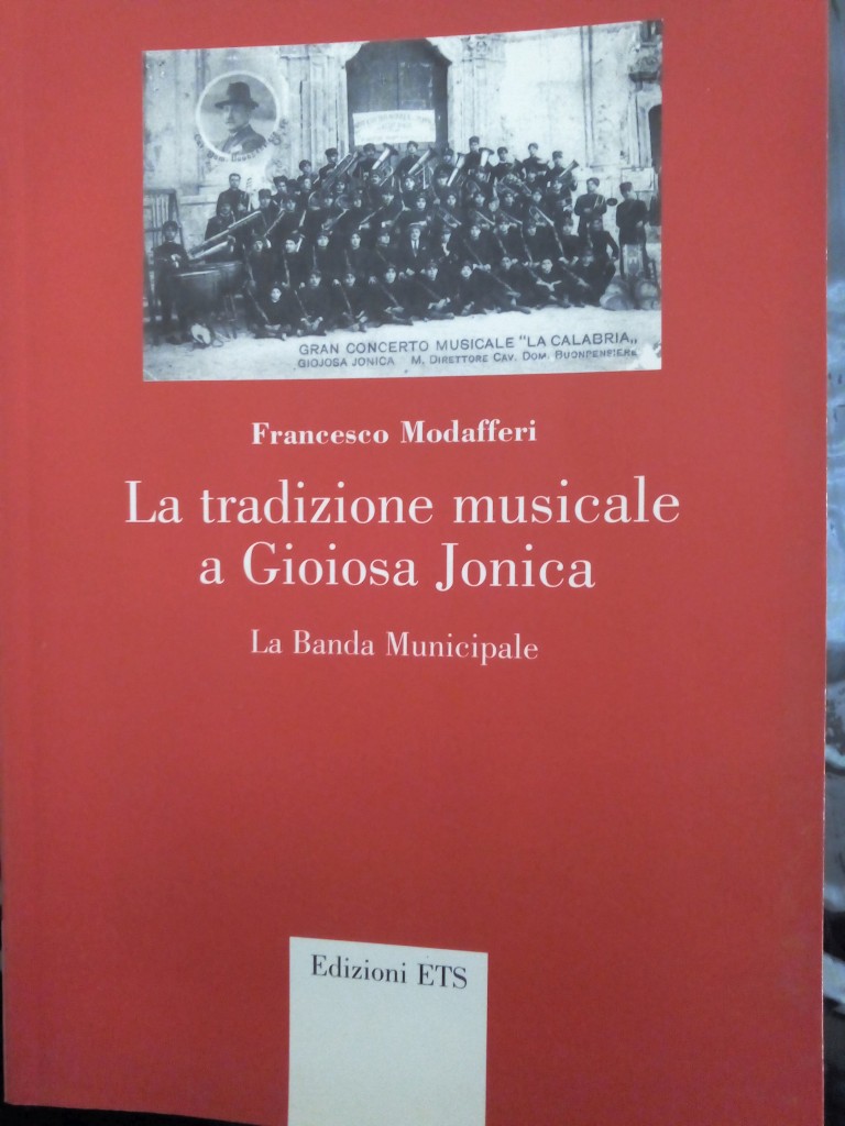 La copertina del libro di Ciccio Modafferi