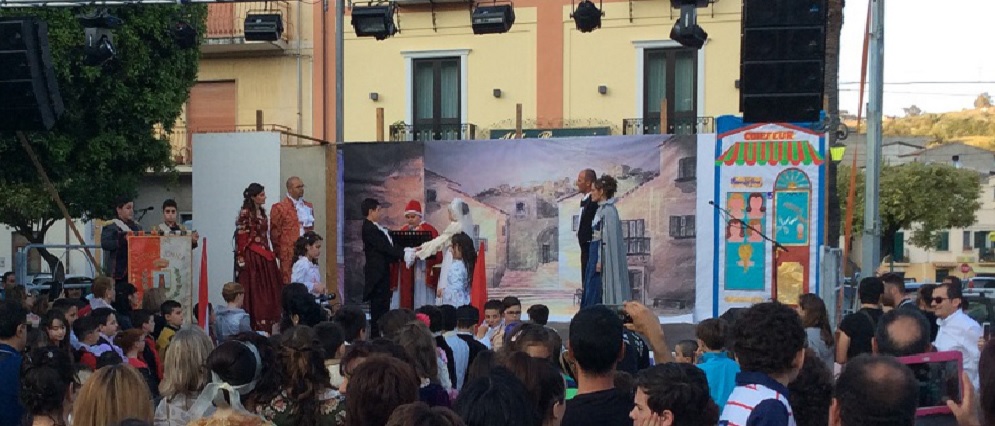 Festa della Repubblica a Gioiosa con la 3a Parata Storica e l’opera “La Cenerentola”