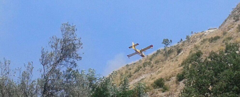 Incendi boschivi, oggi in Calabria sei richieste di intervento aereo