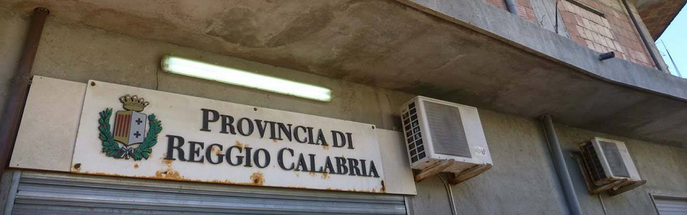 Per la stampa nazionale Caulonia è il volto abusivo dello Stato