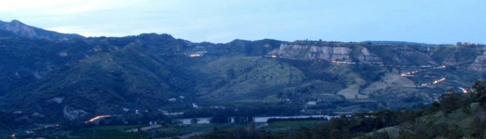 Frana la strada tra Santa Domenica di Placanica e Caulonia