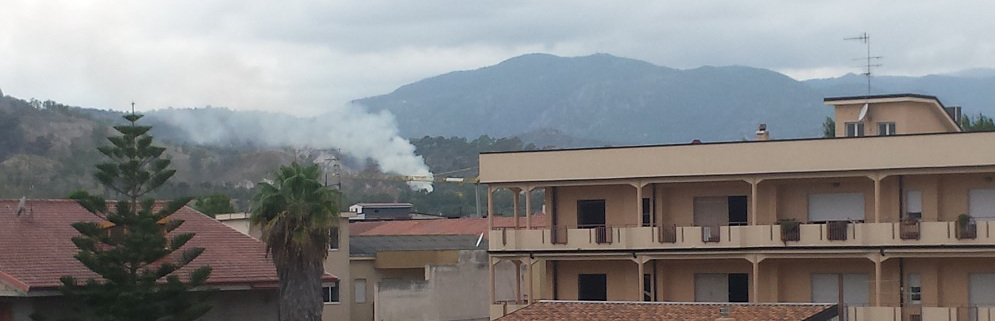 Incendio a Caulonia marina?