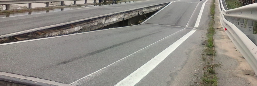 Ponte Allaro chiuso senza preavviso