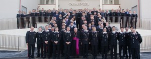 La visita di Mons. Marcianò ai Carabinieri di Locri item-thumbnail