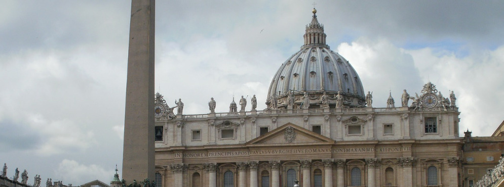 Un altro governo pieno di amici del Vaticano. Da Conte fan di san Pio a Draghi accademico pontificio