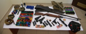 Locri,nascondeva in casa armi clandestine e munizioni.Arrestato 70enne item-thumbnail
