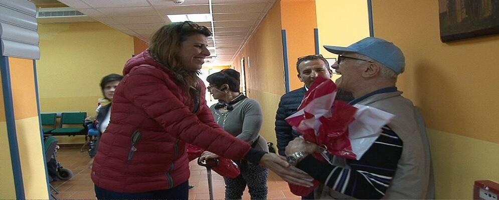 FEDERICA ROCCISANO IN VISITA AI DISABILI GRAVI DEL CENTRO DI RECUPERO NEUROLOGICO DI LOCRI