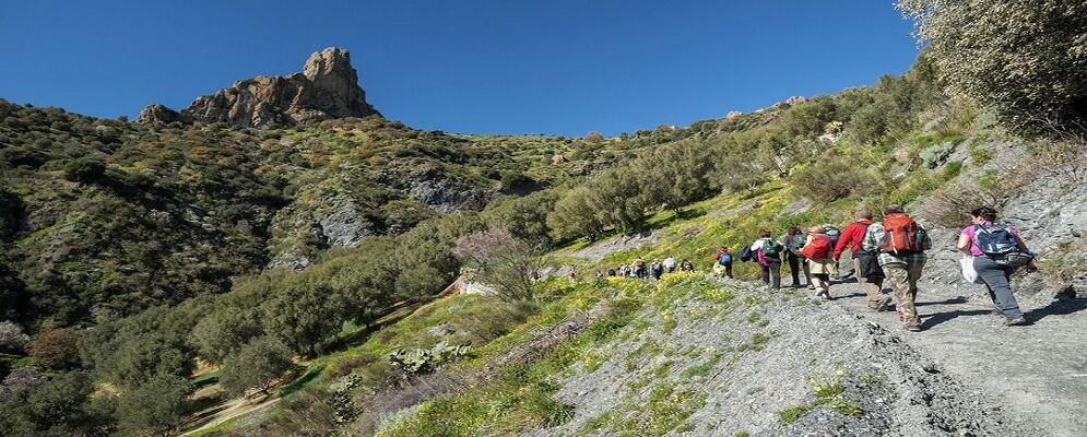 CAULONIA, GENTE IN ASPROMONTE ALLA SCOPERTA DEI RIFUGI DI CROCHI