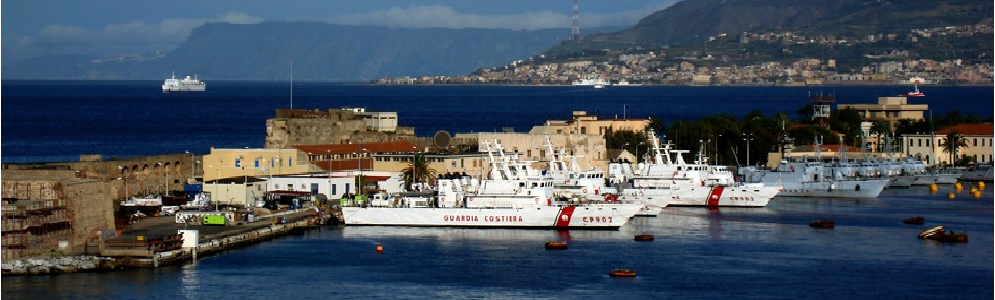 Guardia Costiera RC coordina intervento soccorso migranti Crotone