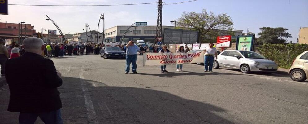 SMALTIMENTO RIFIUTI, IN CORSO LA PROTESTA A GIOIA TAURO