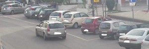 Parcheggio selvaggio in piazza Bottari item-thumbnail