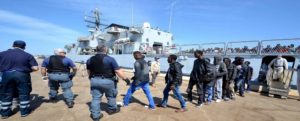 Immigrazione clandestina: fermato a Crotone un presunto carceriere dei campi migranti in Libia item-thumbnail