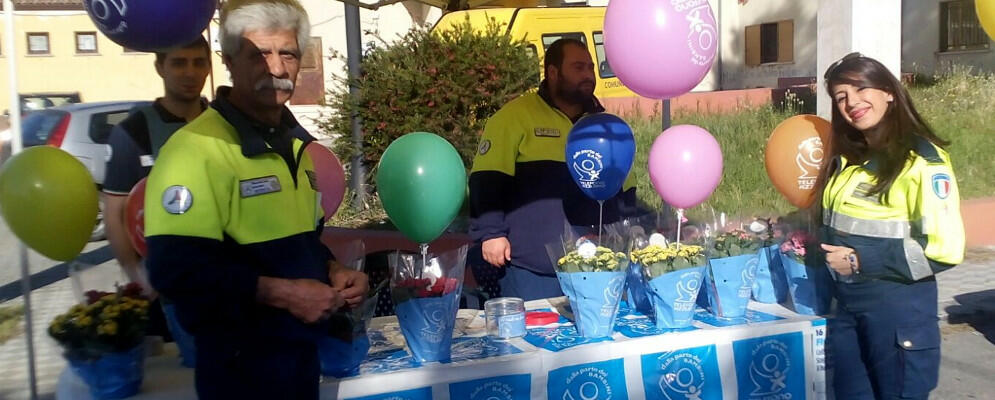 Banchetto della Protezione Civile di Caulonia per Telefono Azzurro