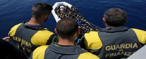REGGIO CAL., NAVE GDF PORTA IN SALVO 62 MIGRANTI item-thumbnail