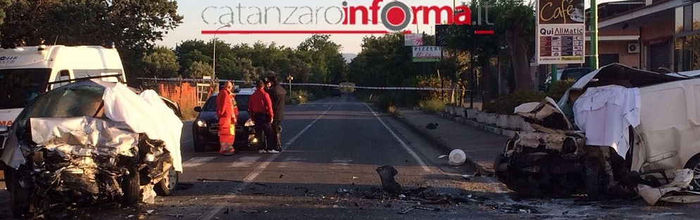 Tragico incidente sulla statale 106. Morti due ragazzi