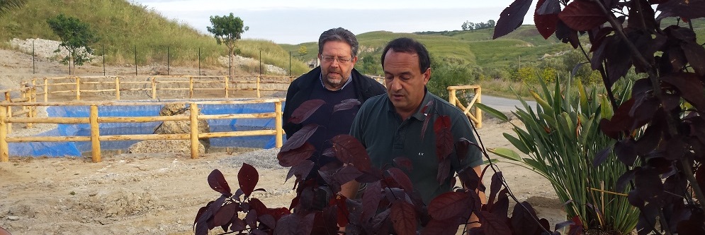 In difesa di Mimmo Lucano contro gattopardi calabri e l’accoglienza-business