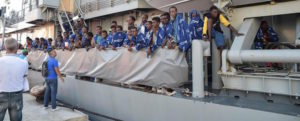 A Vibo nave con 606 migranti e 16 salme item-thumbnail