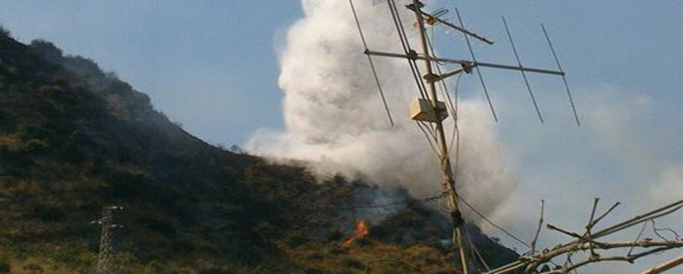 Ancora un incendio in contrada Anoia – Video