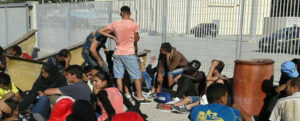 Nuovo sbarco di migranti a Roccella Jonica item-thumbnail