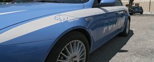 Controlli straordinari del territorio, 3 denunce. Video Polizia di Stato item-thumbnail