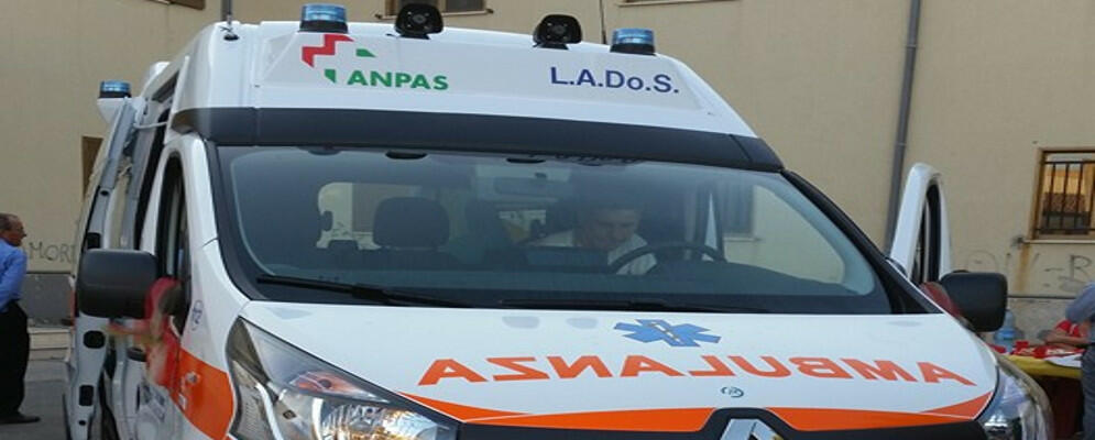 Siderno, incidente stradale davanti al municipio