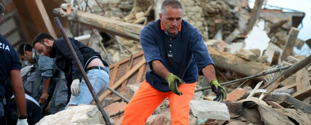Terremoto nel Centro Italia: morti, feriti e crolli