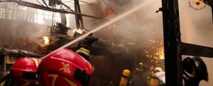 Gioia Tauro, completamente distrutto capannone azienda agricola item-thumbnail