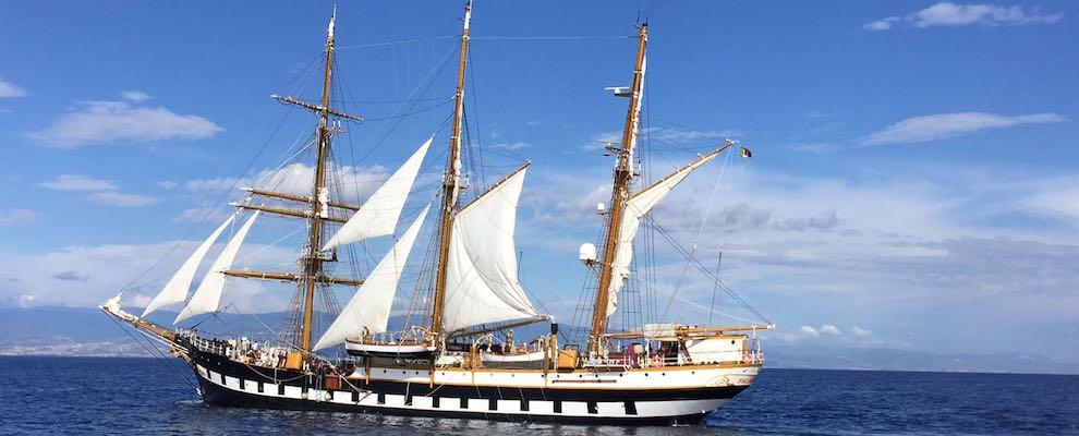 Roccella Jonica: Guardia Costiera soccorre un minore su Nave Palinuro