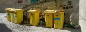 Tornano i cassonetti a Caulonia Centro item-thumbnail