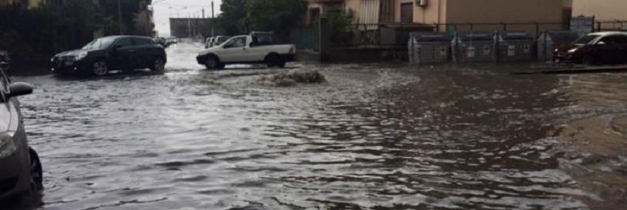 Maltempo, la Protezione Civile lancia l’allerta rossa per le prossime ore