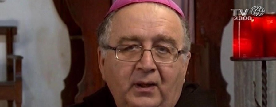 Violenza sessuale a Melito: le assurde dichiarazioni dell’arcivescovo Morosini