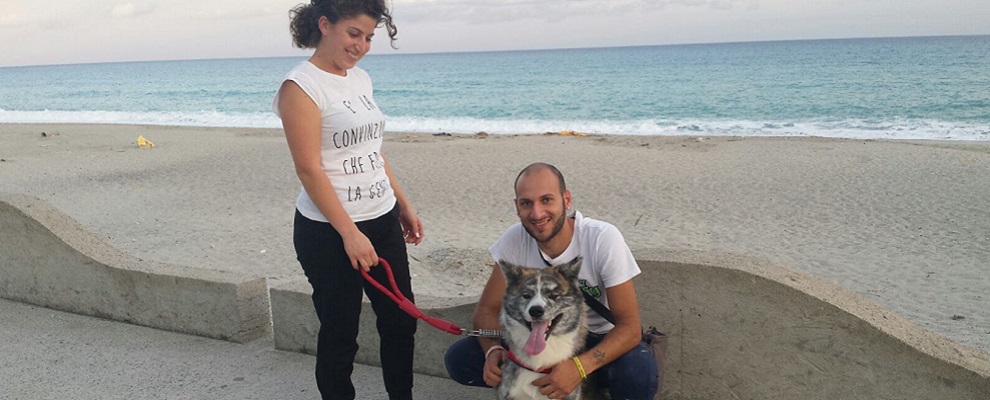 Foto del giorno: Haru-go a spasso sul lungomare di Caulonia