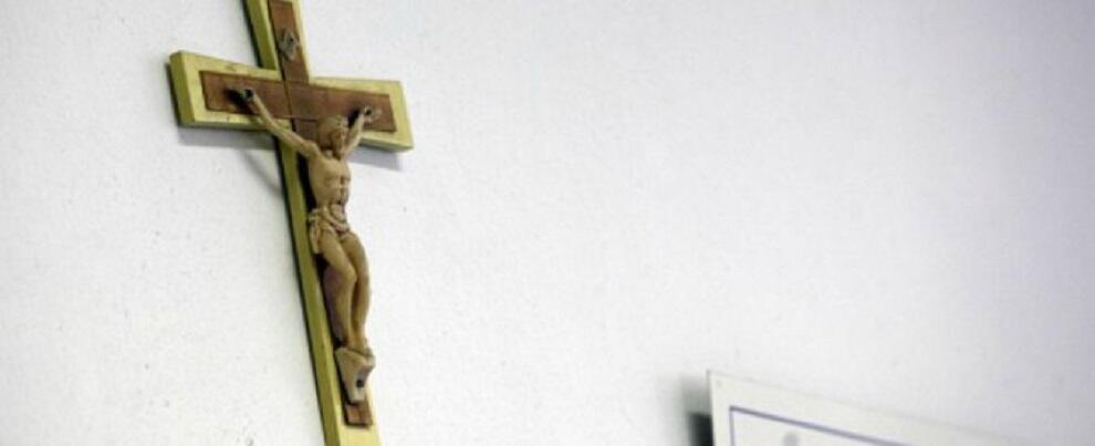 Insegnante di religione in Calabria molesta le alunne di 5 anni