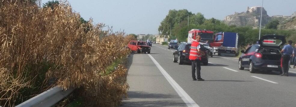 Incidente sulla statale 106 tra Roccella e Caulonia