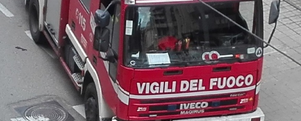 IN FIAMME AUTO DI FAMIGLIA DI UN NOTO AVVOCATO