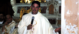 Caulonia, Don Rocco Agostino: “Accoglietemi nelle vostre case come un figlio!” item-thumbnail