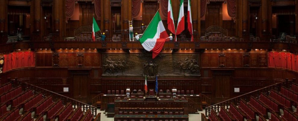 Lega e 5 stelle annientano il Parlamento, ridotto a spettatore