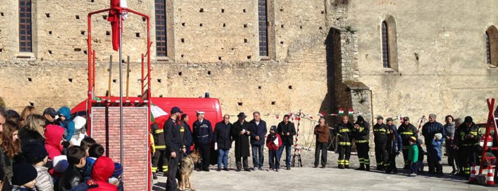 Borgo Gerace trasformato in “Pompieropoli” per un giorno