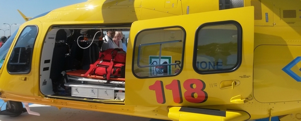 Tragedia a Corigliano: accusa un malore mentre è sul bus, ragazza muore prima di essere trasferita in elisoccorso