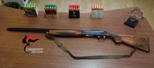 Gioia Tauro: Un ARRESTO PER DETENZIONE DI SOSTANZE STUPEFACENTI E UNA DENUNCIA PER DETENZIONE DI ARMI item-thumbnail