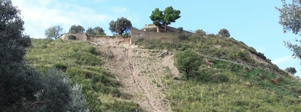 Bombile rischia l’isolamento. Vani gli appelli di don Meleca e del sindaco di Ardore Grenci