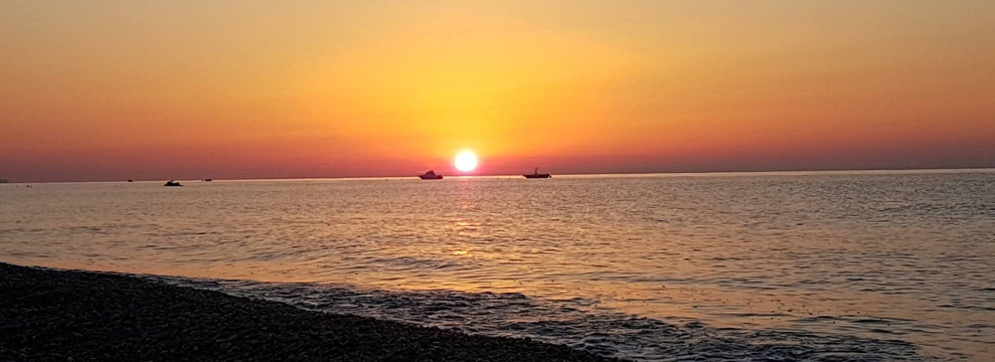 Una zattera a sostegno del nostro mare. Il progetto di due giovani per la Locride