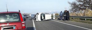 Ancora un incidente sulla statale 106 item-thumbnail