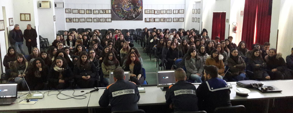 Roccella Ionica: Guardia Costiera e Scuole, continuano gli incontri divulgativi