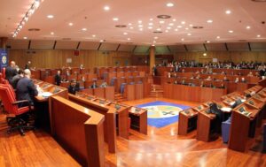 Regione Calabria. 20 Consiglieri “rispolverano” il vitalizio, lo stop di Oliverio e Irto: “la Calabria ha altre emergenze” item-thumbnail