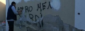 Mafie, scritta su Vescovado Locri: “Più lavoro, meno sbirri” e “don Ciotti sbirro” item-thumbnail