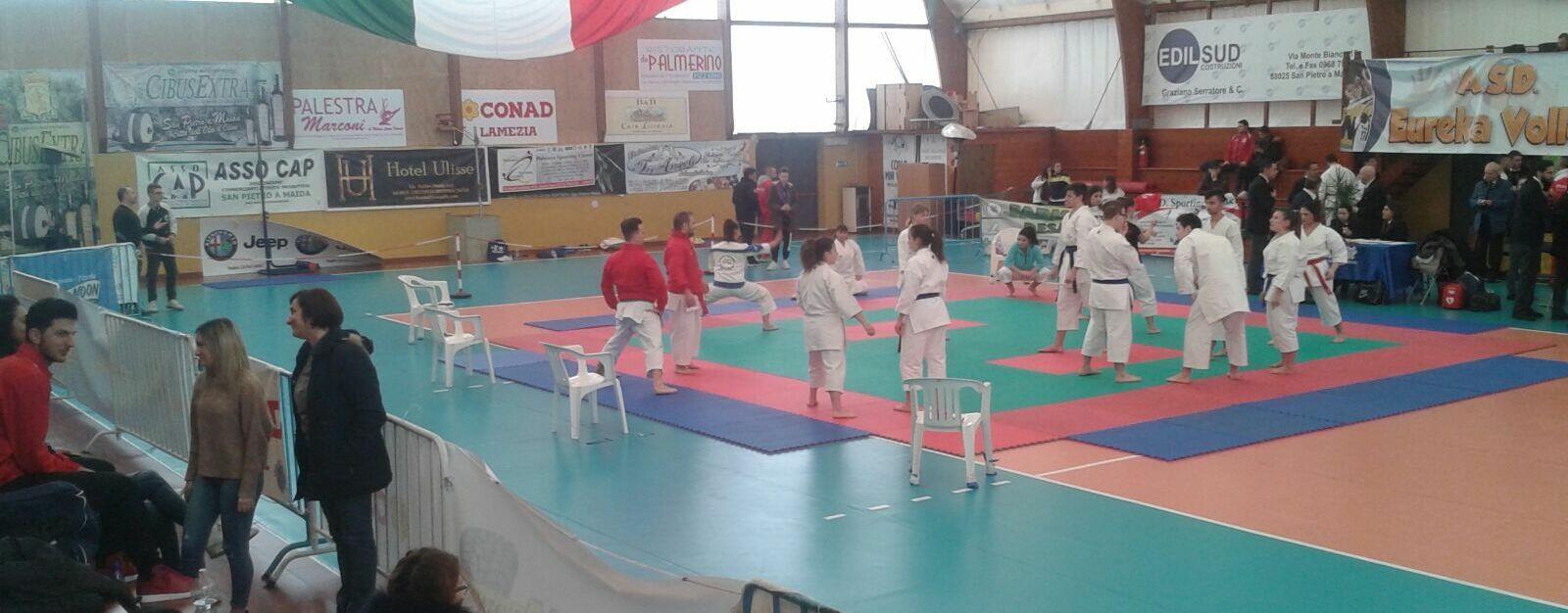 Nuovo riconoscimento per il karateka gioiosano Simone Femia