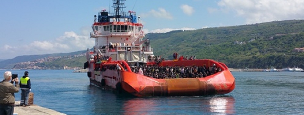 VIBO VALENTIA: Giunta nave con 1600 persone a bordo