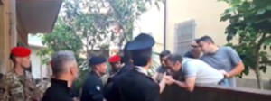 ‘Ndrangheta. L’uomo del baciamano al boss, stupito da tanto clamore: “Salutavo un vecchio amico” item-thumbnail