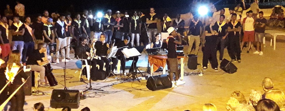 La giornata mondiale del rifugiato sul lungomare di Caulonia